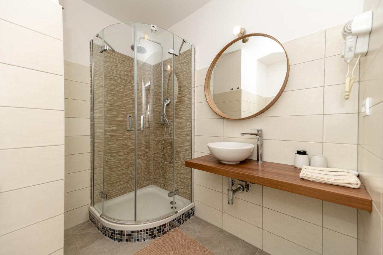 Luxury Rooms Erceg ซาดาร์ ภายนอก รูปภาพ